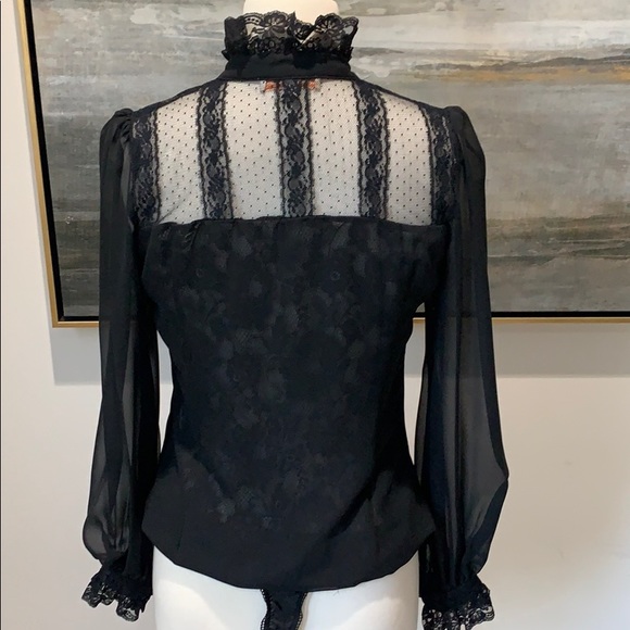 Top - Picture 4 of 10